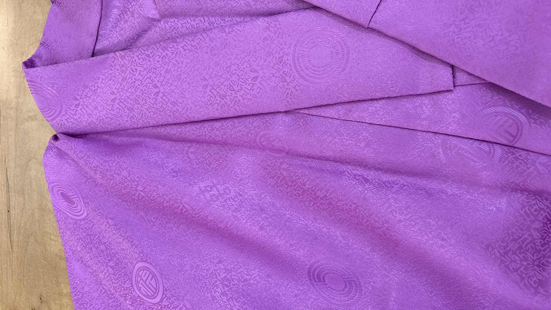 Photo 4 of  JAPANESE KIMONO W BELT