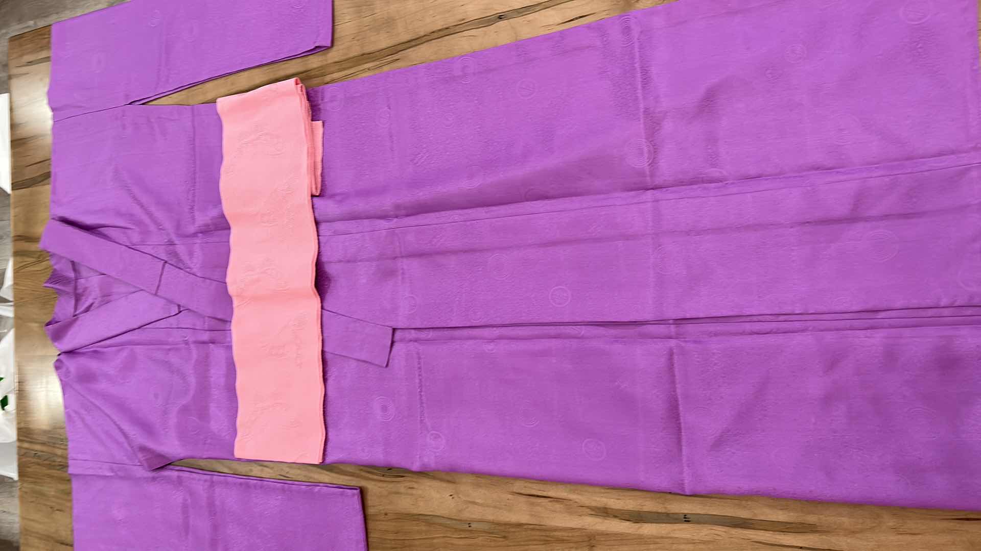 Photo 2 of  JAPANESE KIMONO W BELT