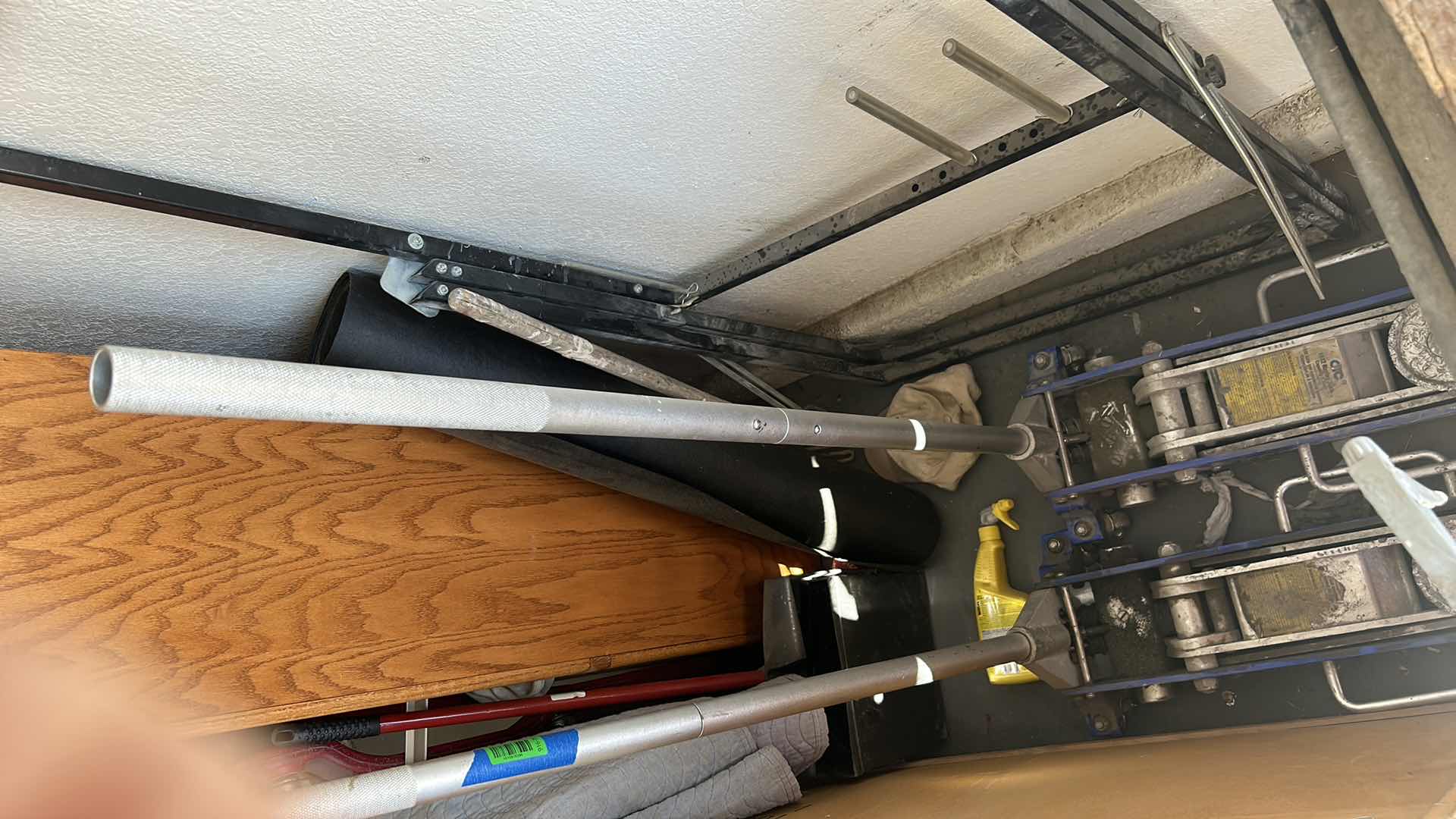 Photo 1 of MECHANIC TOOL -  1 VERY HEAVY SOLID METAL CAR LIFT