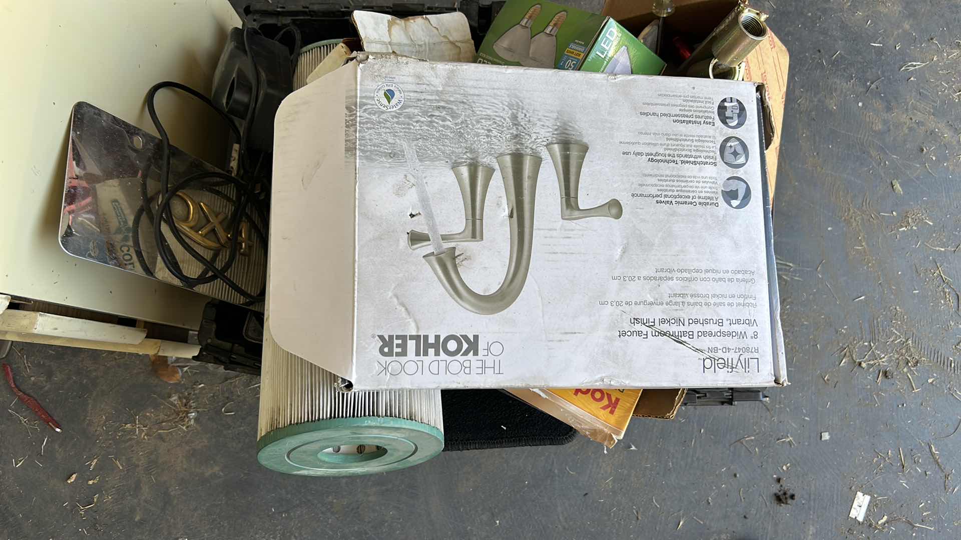 Photo 1 of CRATE OF GARAGE ITEMS