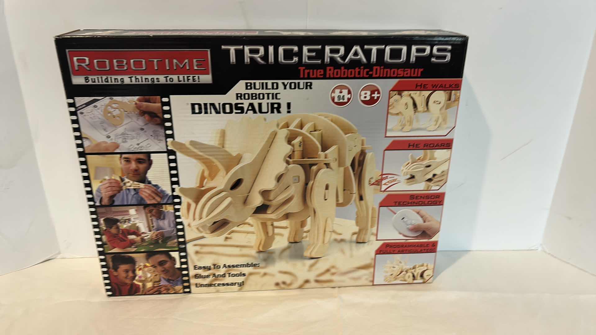 Photo 1 of 2 - NEW IN BOX ROBOTIME TRICERATOPS ROBOTIC DONASOURS