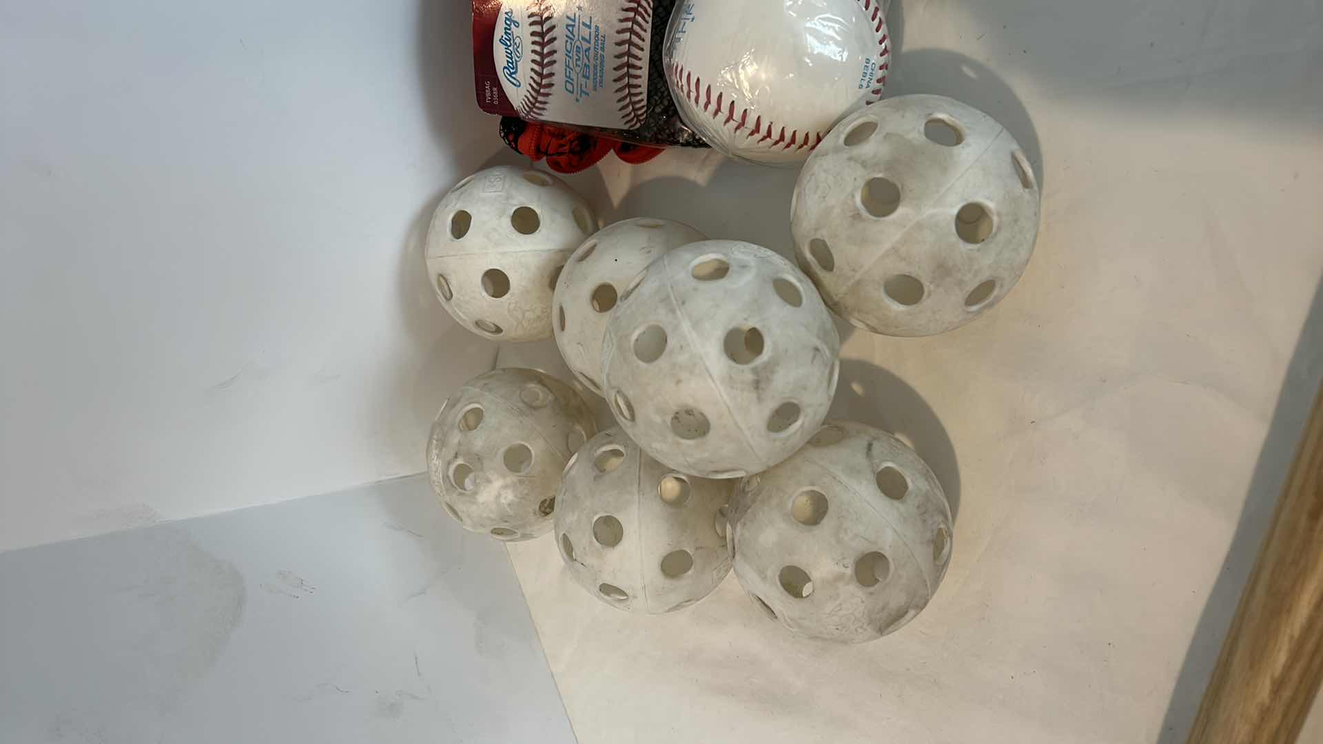 Photo 12 of DEMARINI BASEBALL BAG WITH CONTENTS 3 BASEBALL BATS, GLOVE, BASEBALLS, WIFFLE BALLS