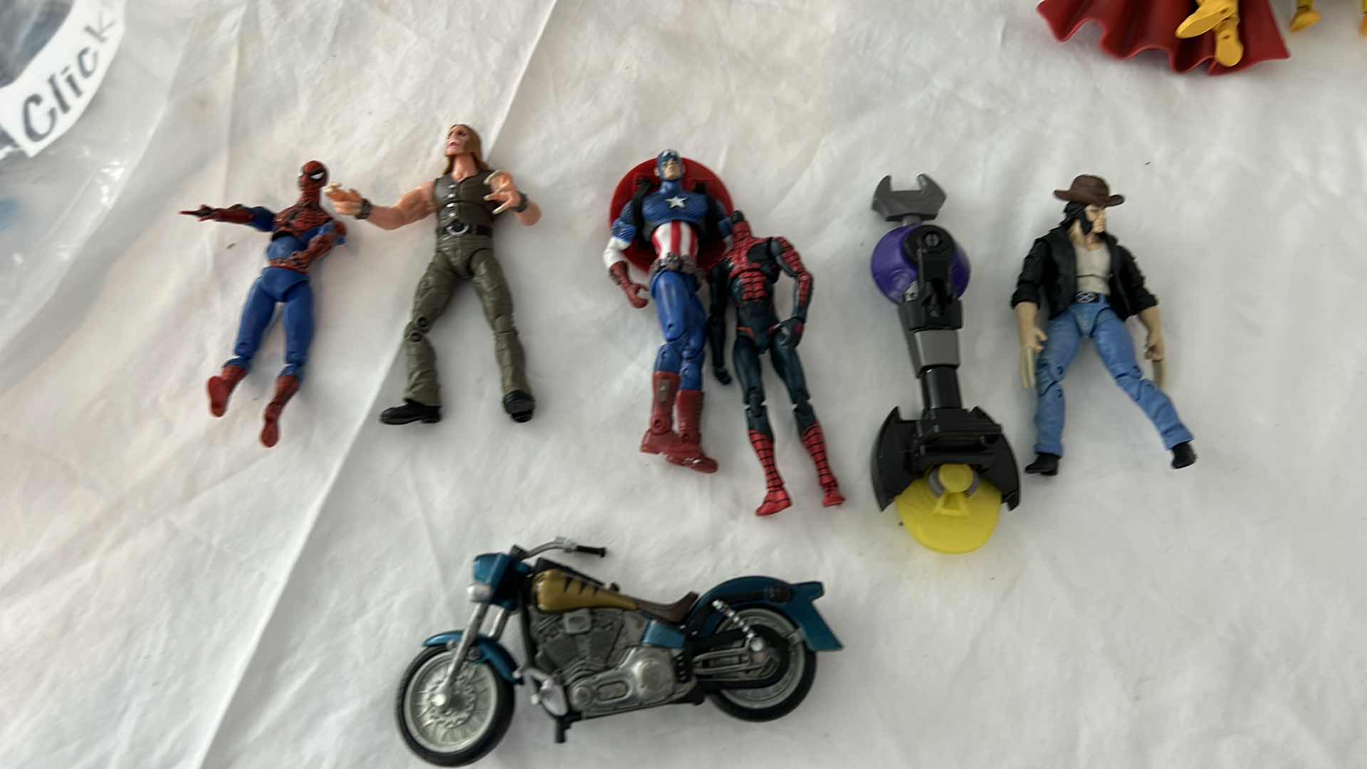 Photo 4 of JUSTICE LEAGUE COLLECTIBLE FIGURES