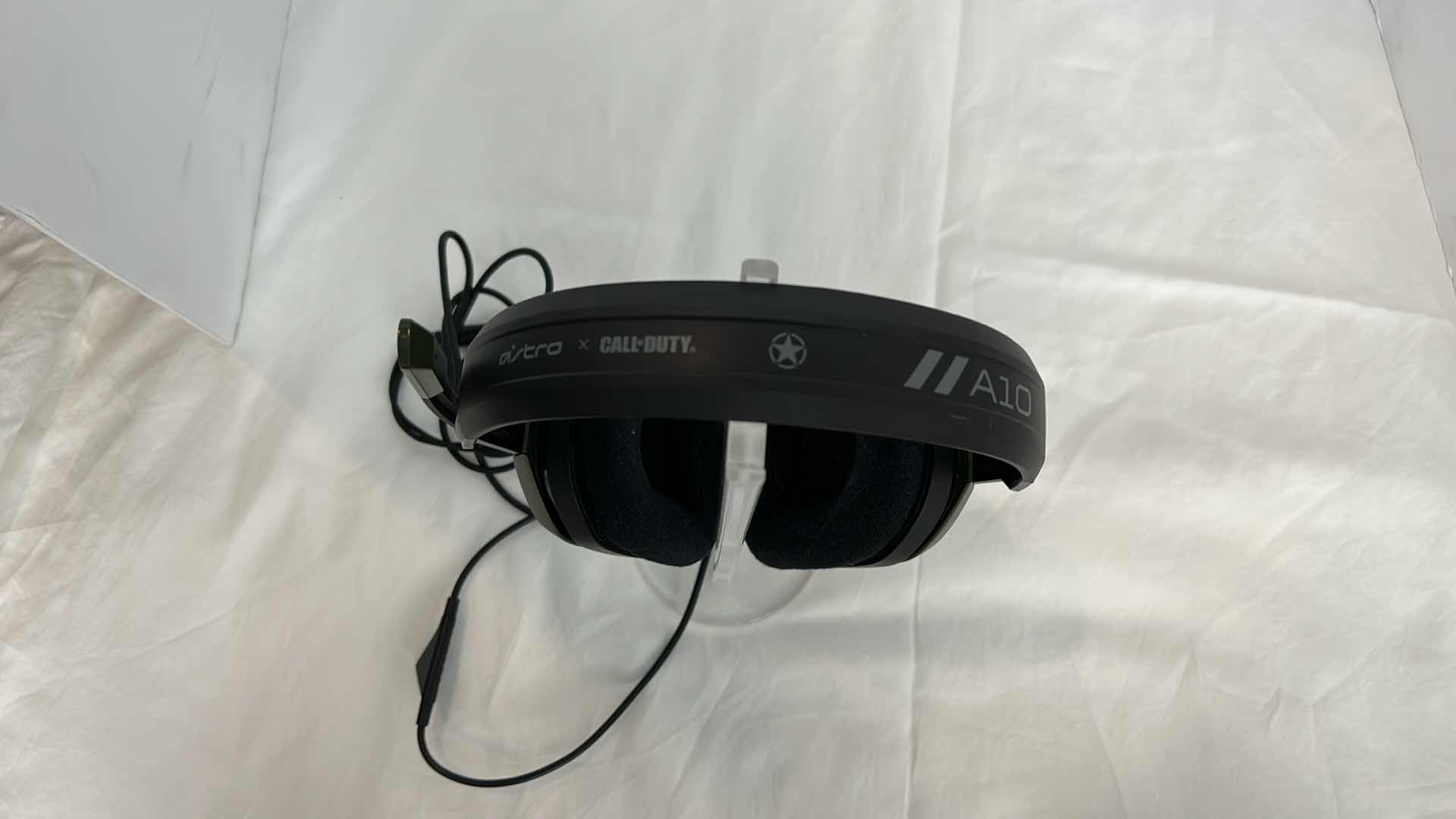 Photo 1 of CALL OF DUTY ASTRO HEADSET