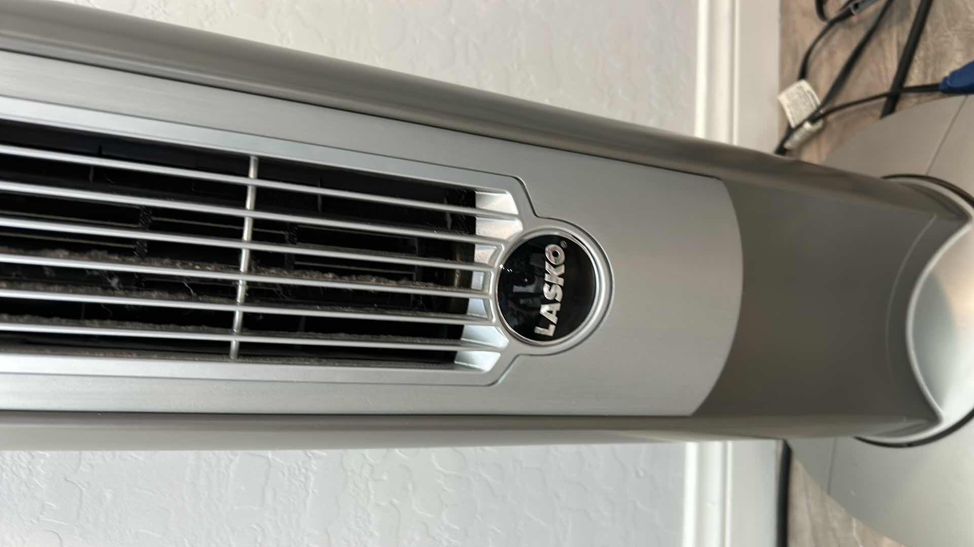 Photo 1 of OSCILLATING TOWER FAN (WORKS)