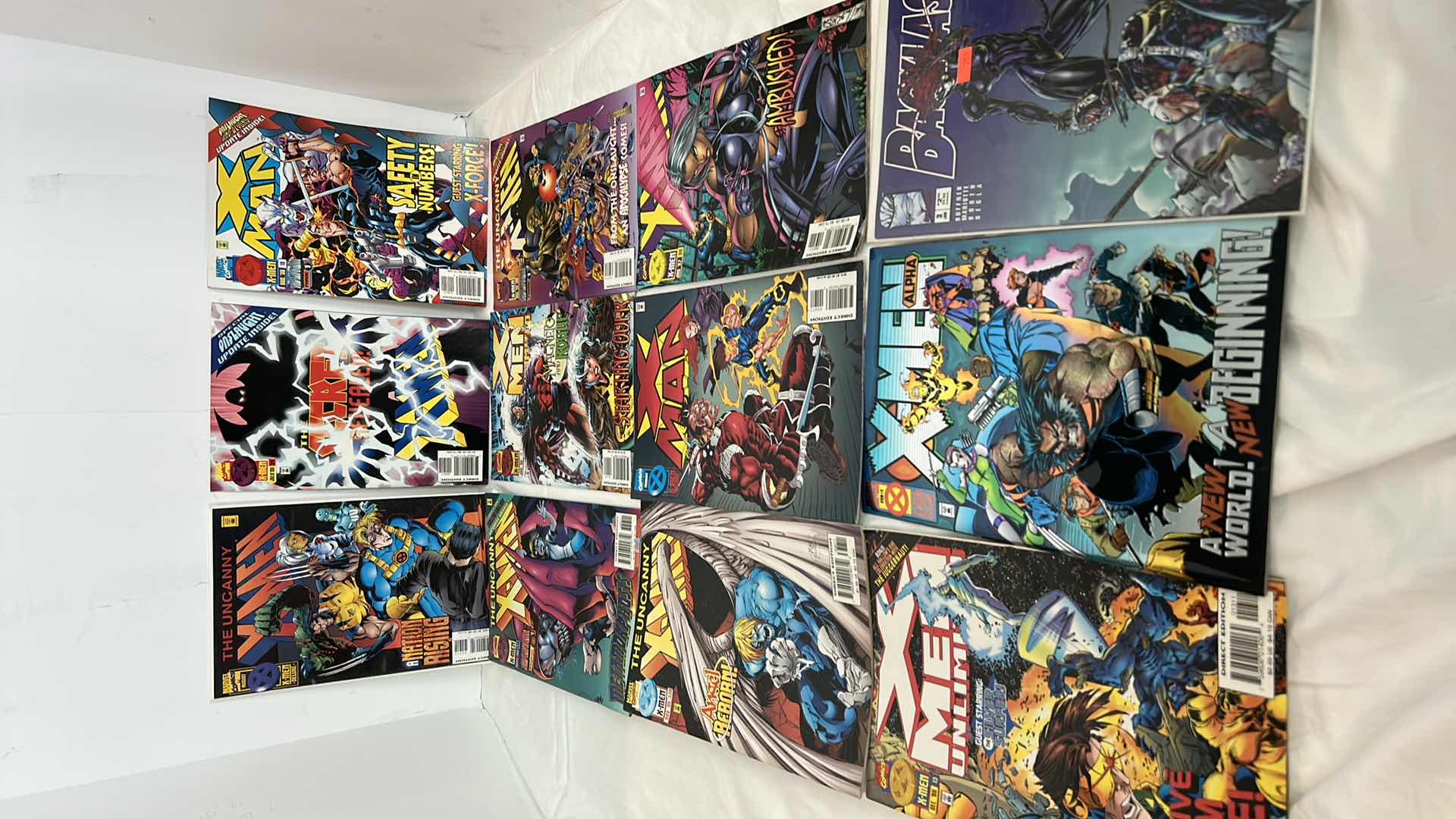 Photo 8 of 12 COMIC BOOKS