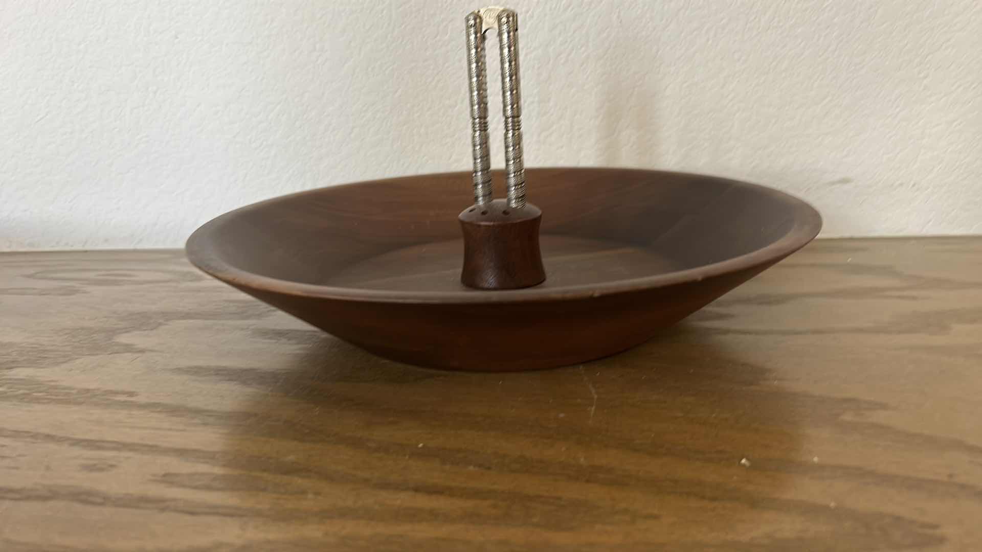 Photo 1 of 3 VINTAGE WOOD BOWLS - WALNUT AND MORE