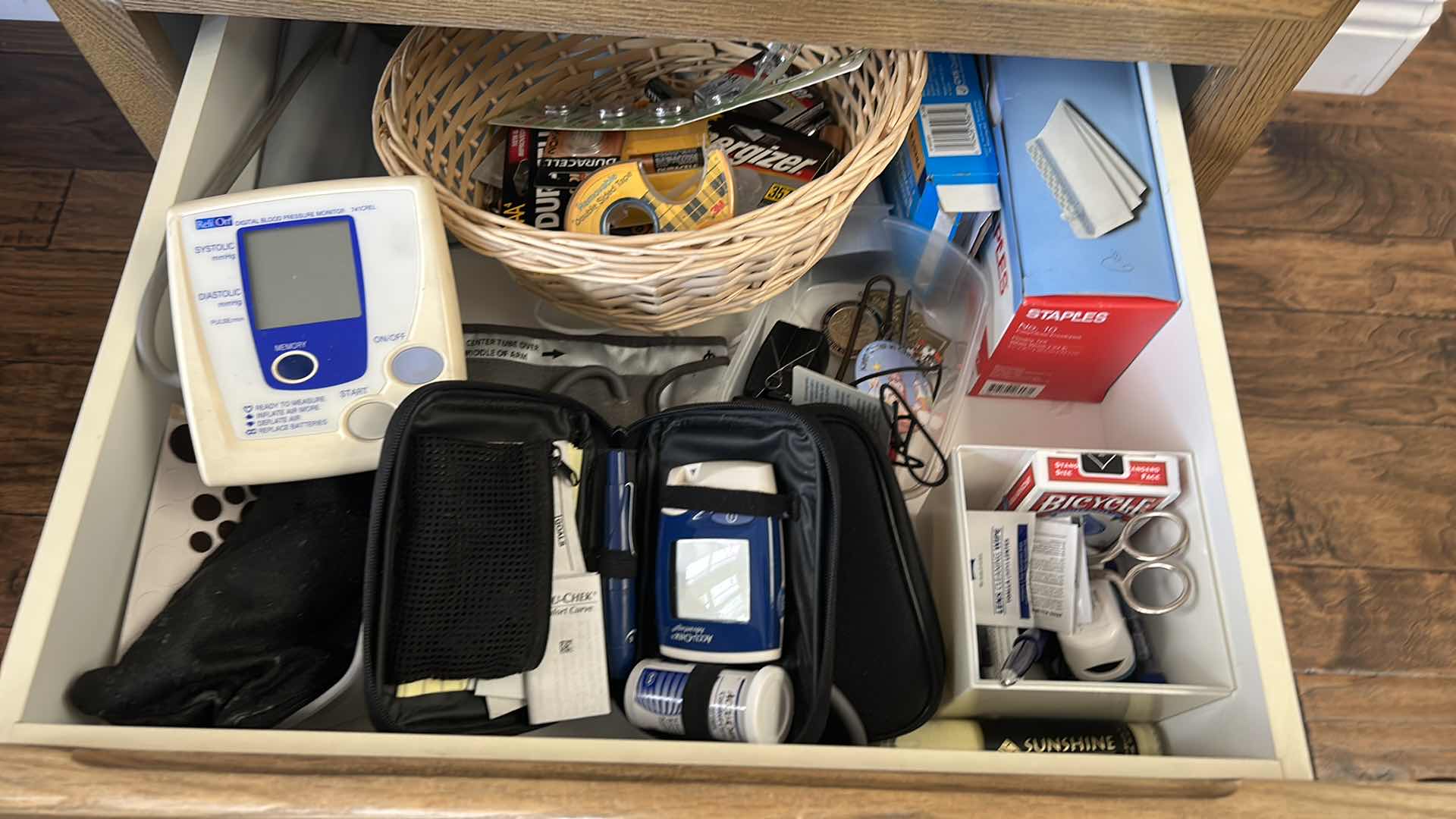 Photo 1 of CONTENTS OF DRAWER