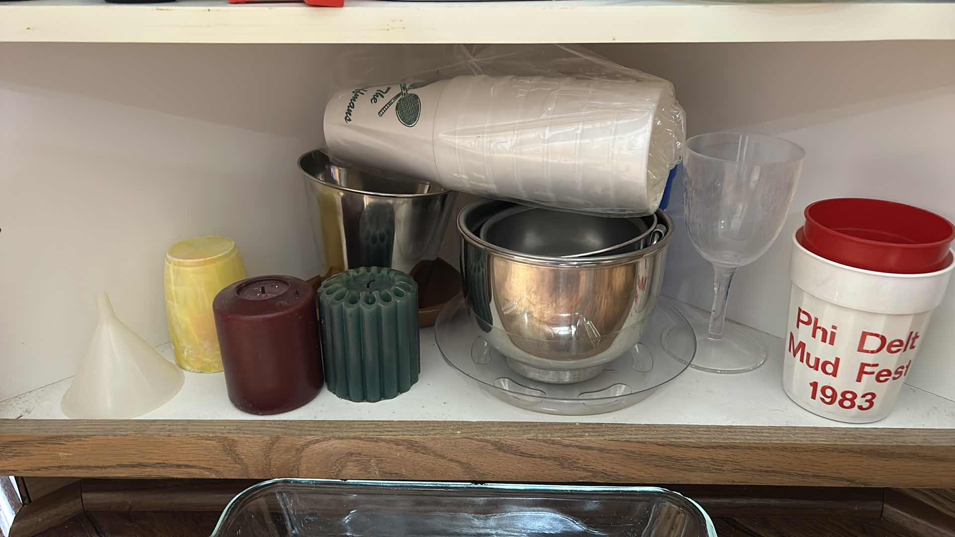 Photo 1 of CONTENTS OF CABINET