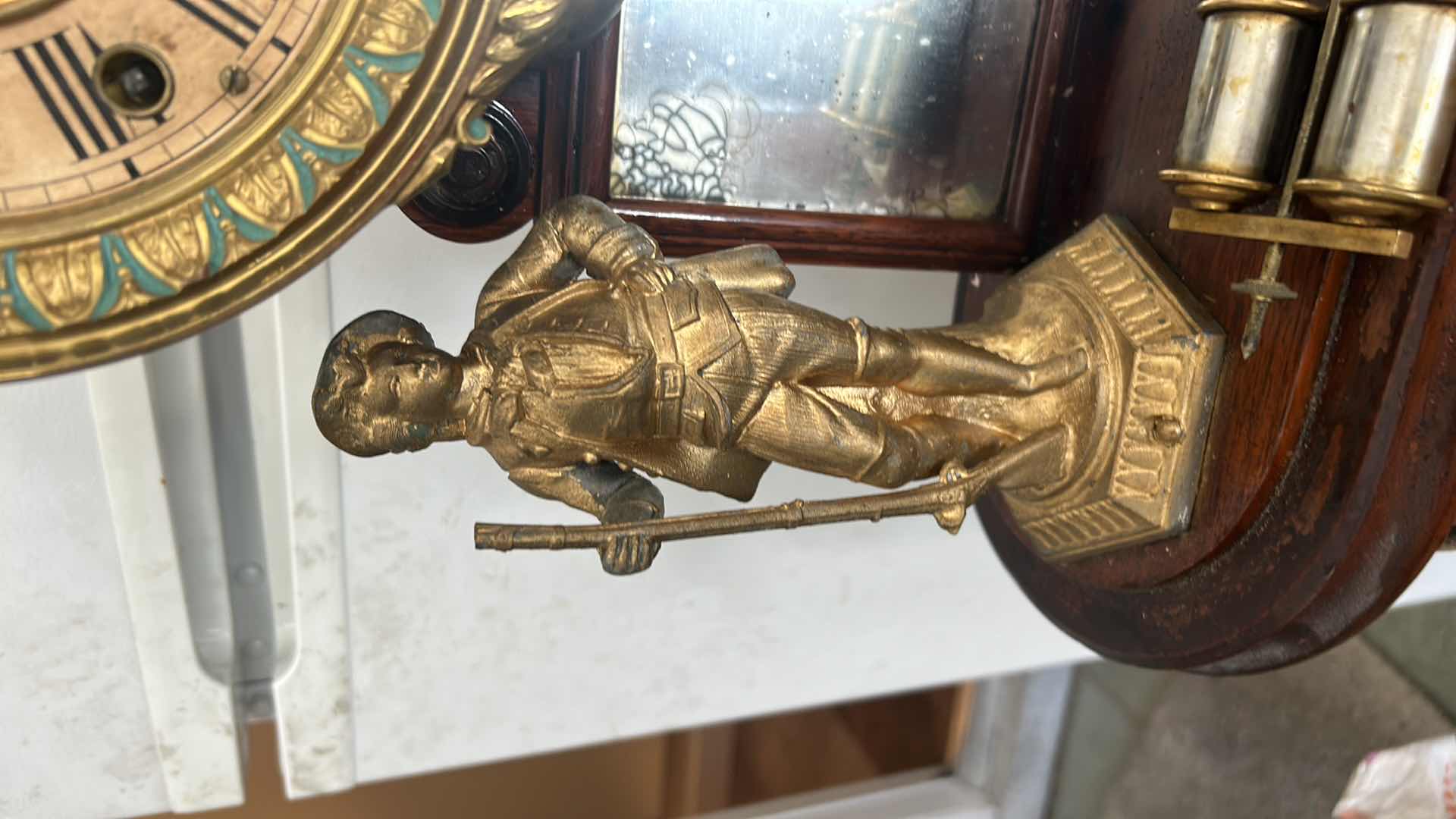 Photo 3 of OLD VINTAGE CLOCK, NEEDS RESTORATION H17”