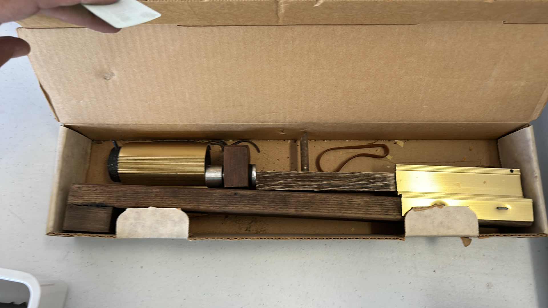 Photo 1 of MISC HOUSEHOLD ITEMS