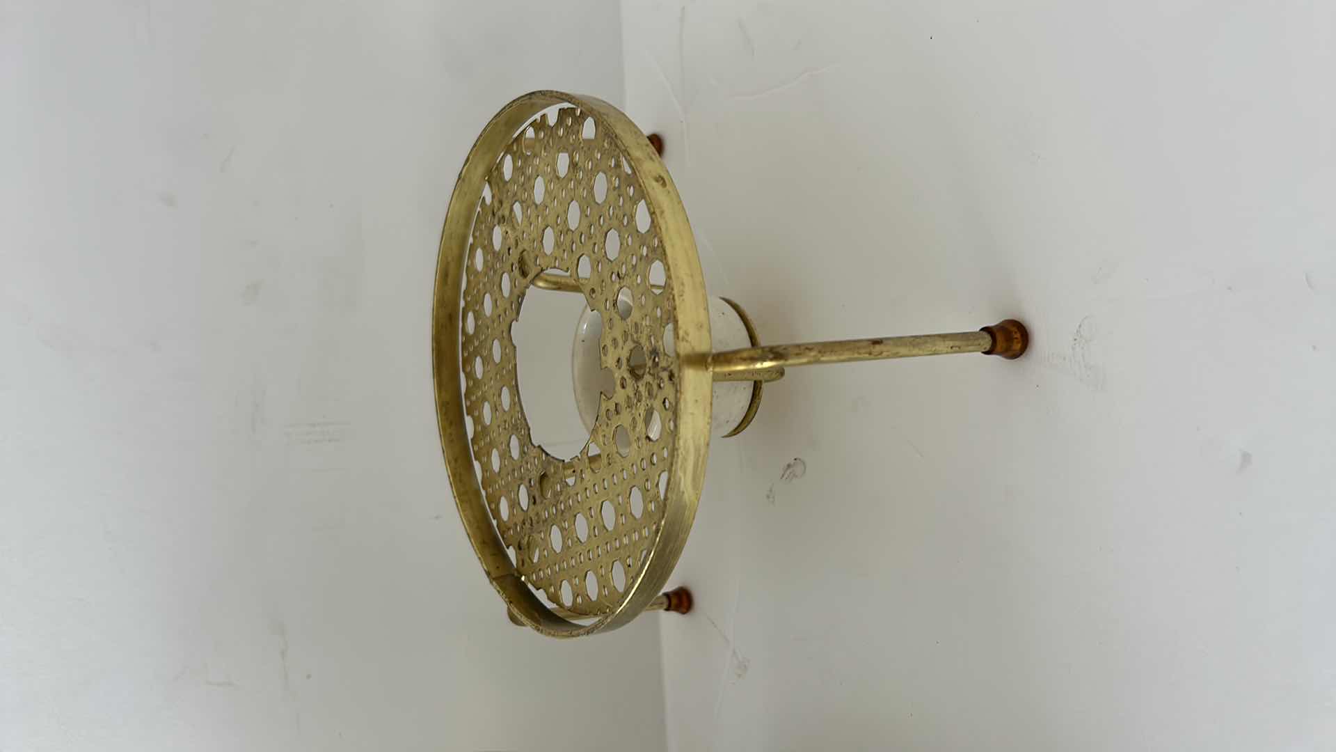 Photo 1 of RARE GLIDDEN POTTERY 1940-1957 STONEWARE BOWL WITH LID AND POPPYTRAIL BY METLOX