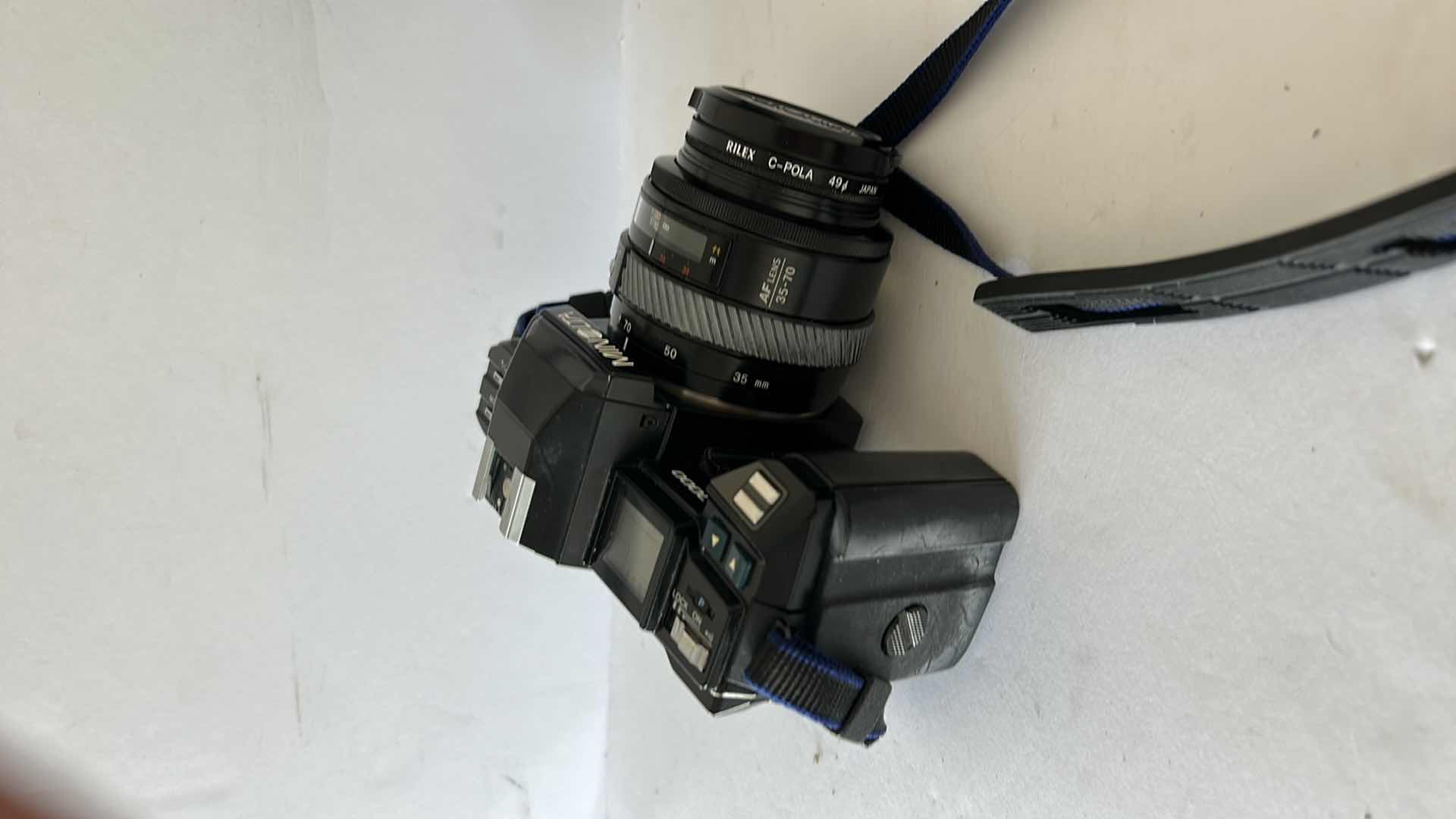 Photo 9 of MINOLTA 7000 MAXXUM WITH BAG AND ACCESSORIES