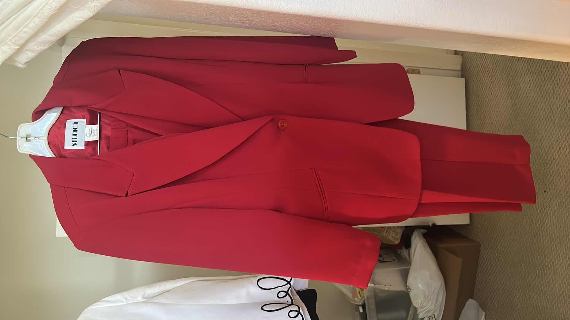 Photo 8 of WOMENS DRESSY AND BUSINESS EXEC CLOTHING ASSORTMENT SIZE 14 & 16