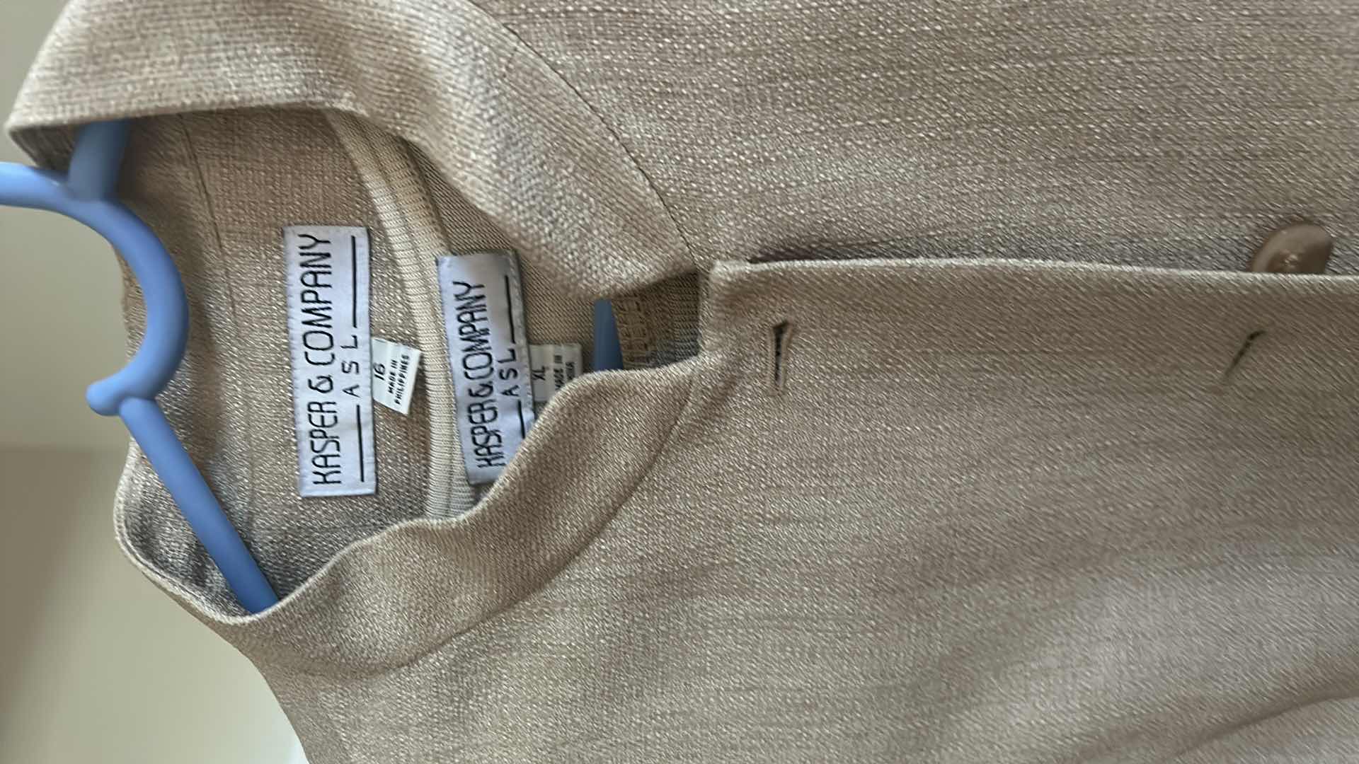 Photo 9 of WOMENS DRESSY AND BUSINESS EXEC CLOTHING ASSORTMENT MOSTLY SIZE 16