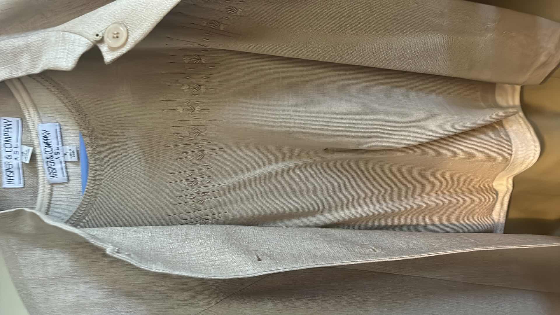 Photo 11 of WOMENS DRESSY AND BUSINESS EXEC CLOTHING ASSORTMENT MOSTLY SIZE 16