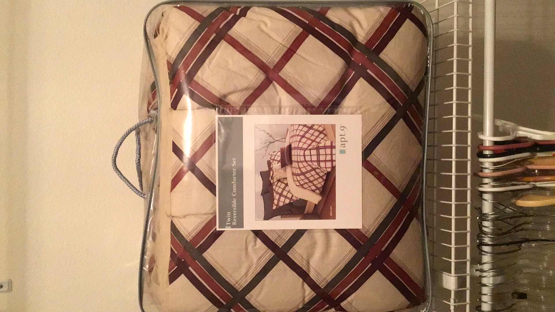 Photo 1 of 2 NEW APT 9 TWIN REVERSIBLE COMFORTER SETS