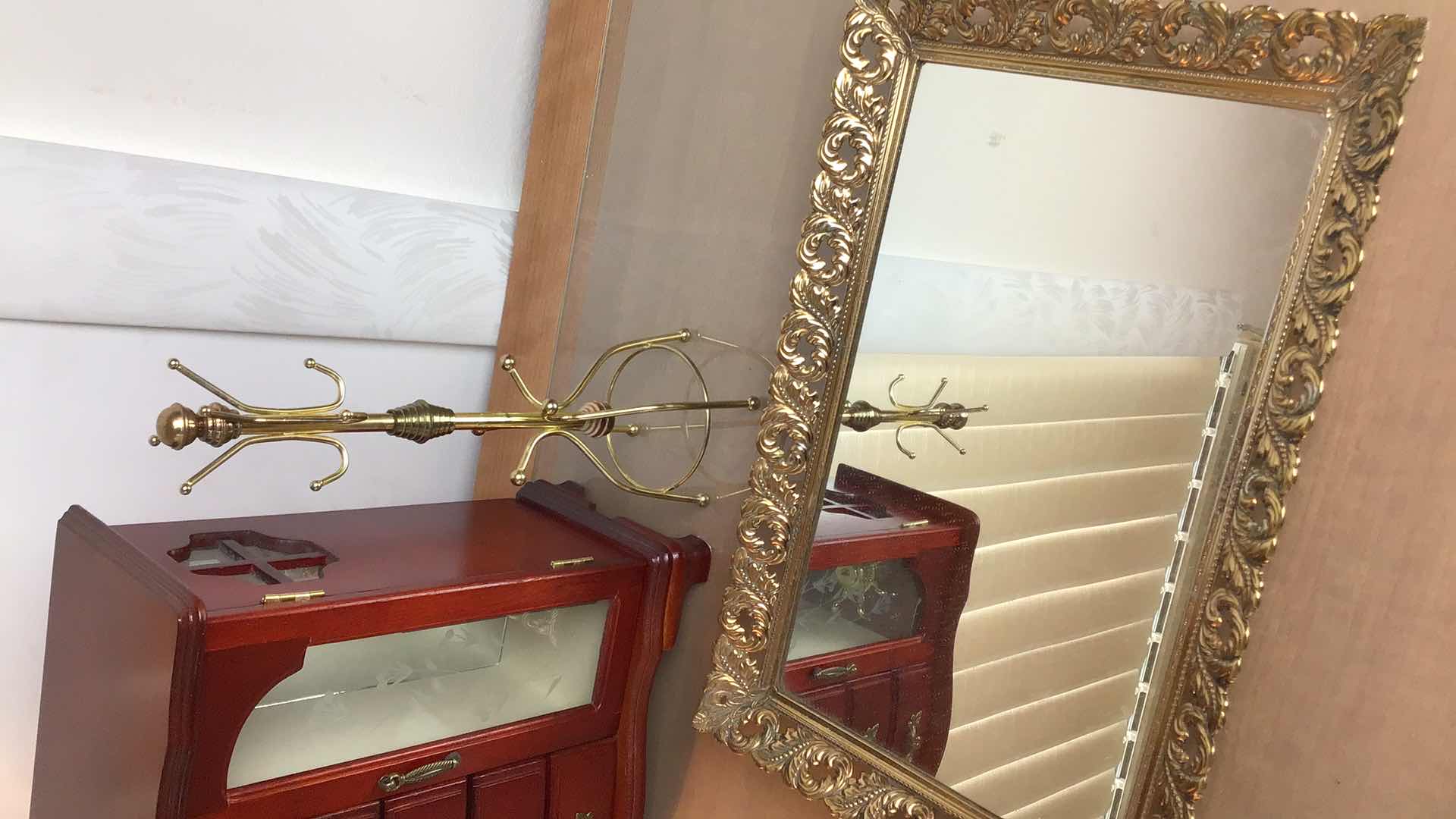 Photo 1 of WOMENS ASSORTMENT JEWELRY BOXES, TOUCH LAMP, HEART NECKLACE & MORE