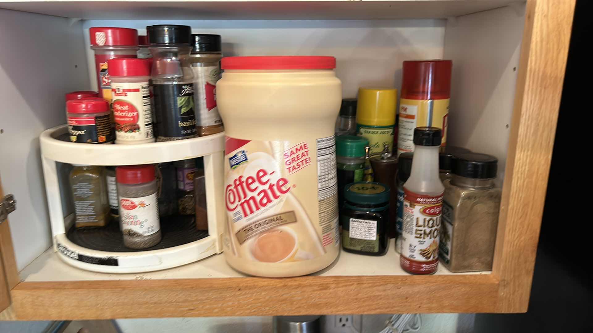 Photo 4 of CONTENTS OF KITCHEN CABINETS