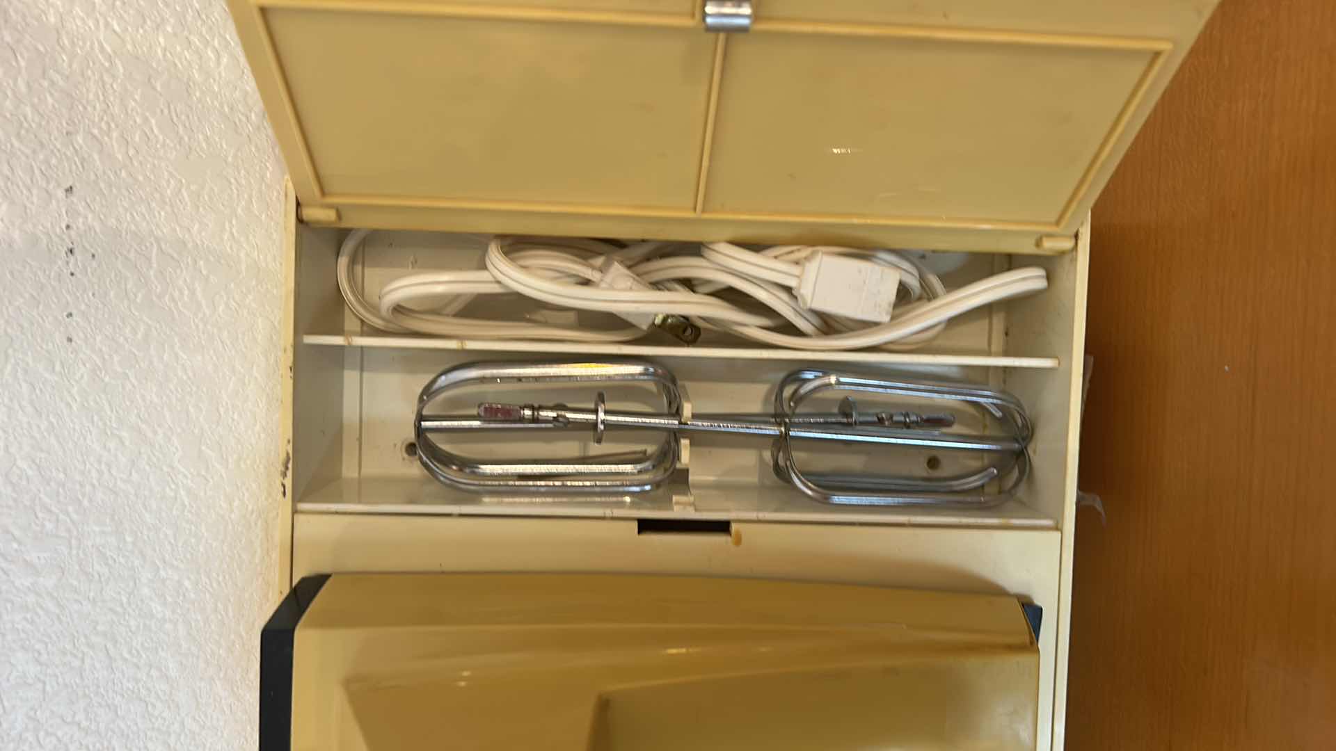 Photo 4 of NOSTALGIC RETRO VINTAGE HAMILTON BEACH BLENDER (TESTED)