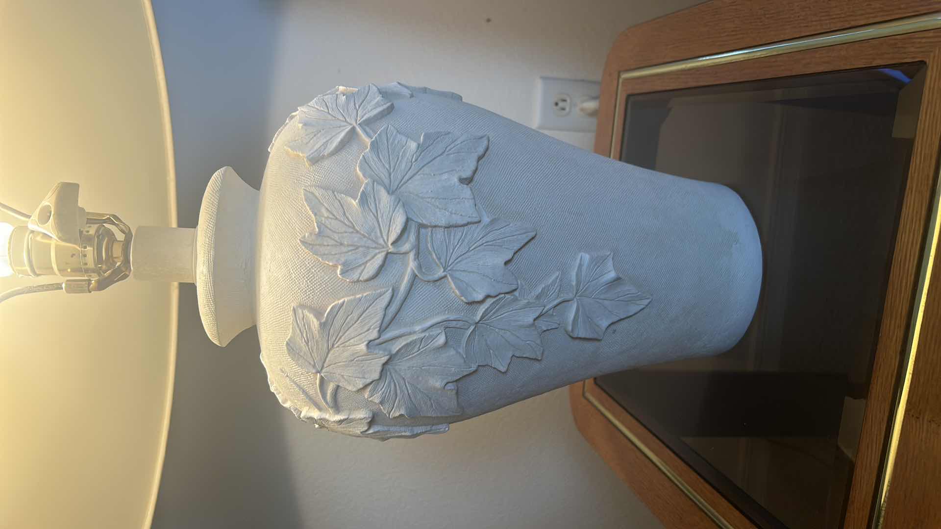 Photo 1 of IVORY PLASTER TABLE LAMP W LINEN SHADE H29”