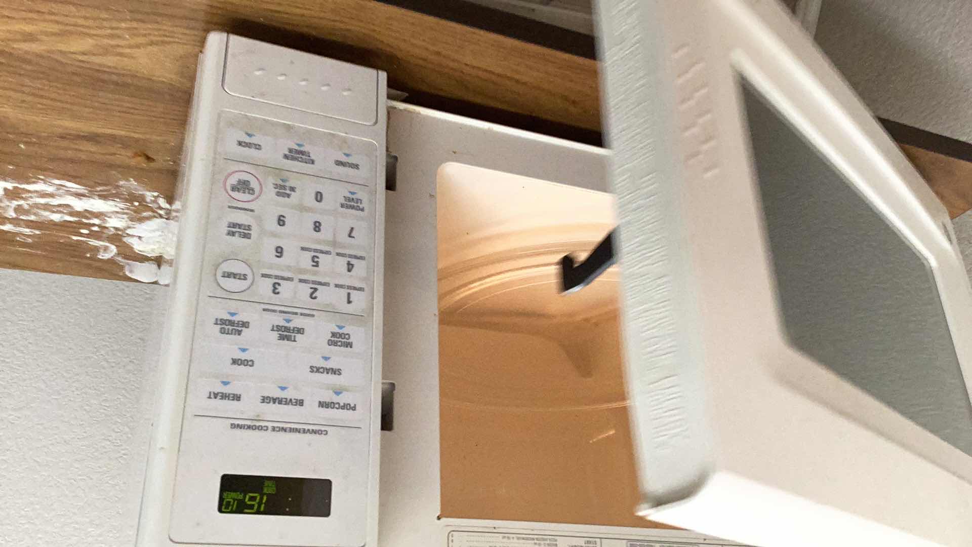 Photo 1 of GENERAL ELECTRIC MICROWAVE