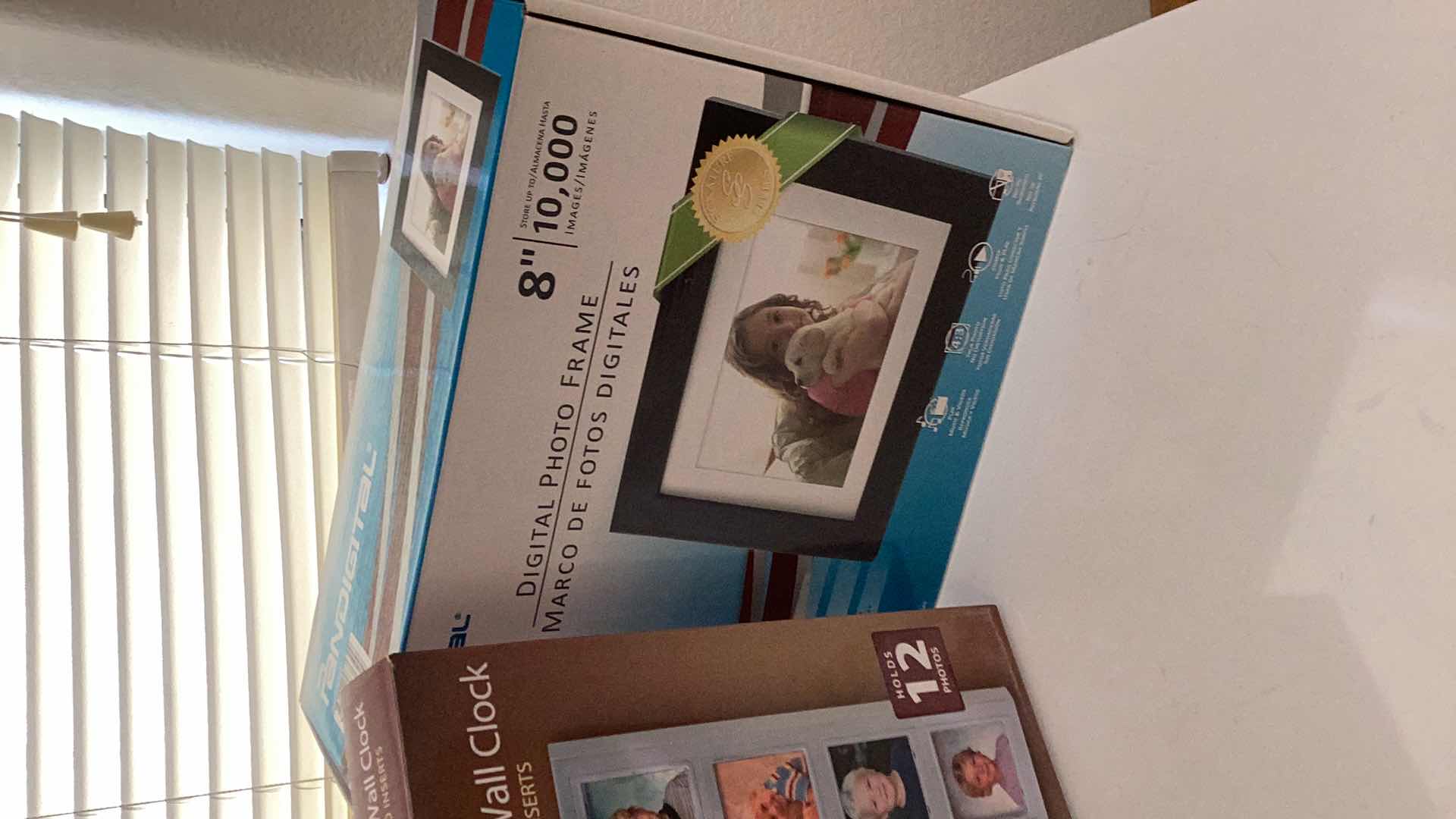 Photo 1 of WALL CLOCK AND DIGITAL  PHOTO FRAME