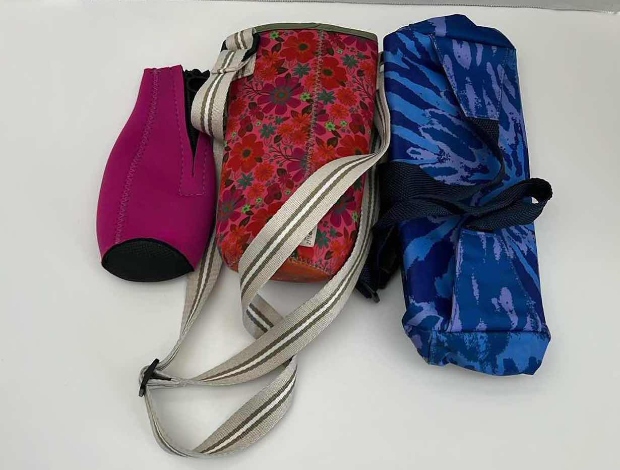 Photo 1 of BOTTLE HOLDERS FANNY PACK