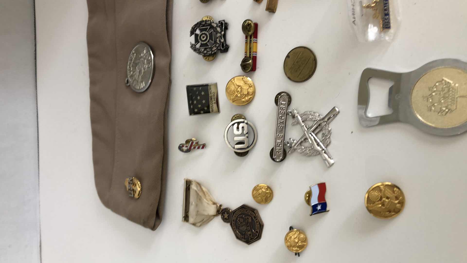 Photo 1 of ARMED FORCES PINS