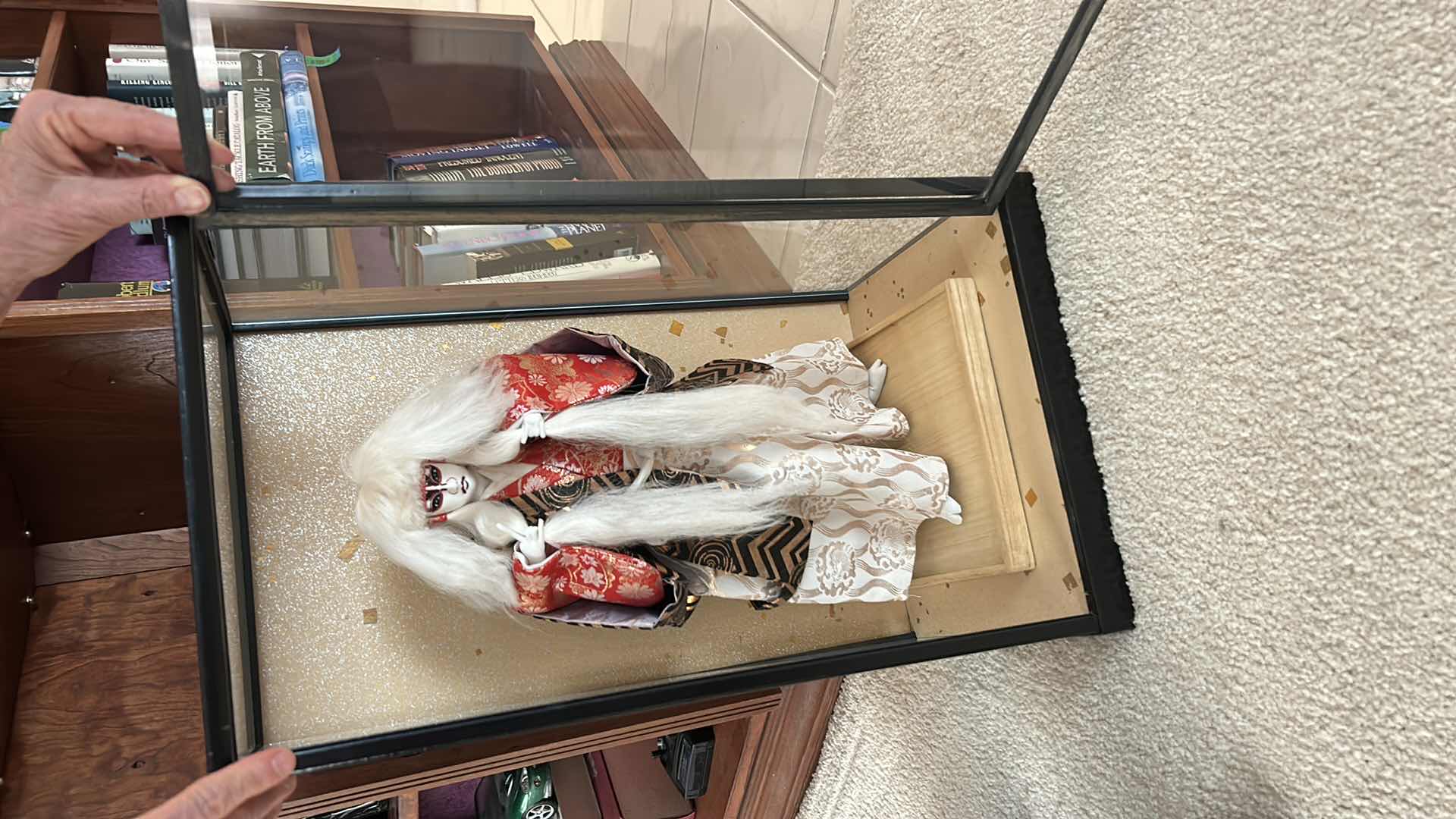 Photo 8 of NISHI KABUKI DOLL MADE IN JAPAN HEIGHT IN BOX 21”