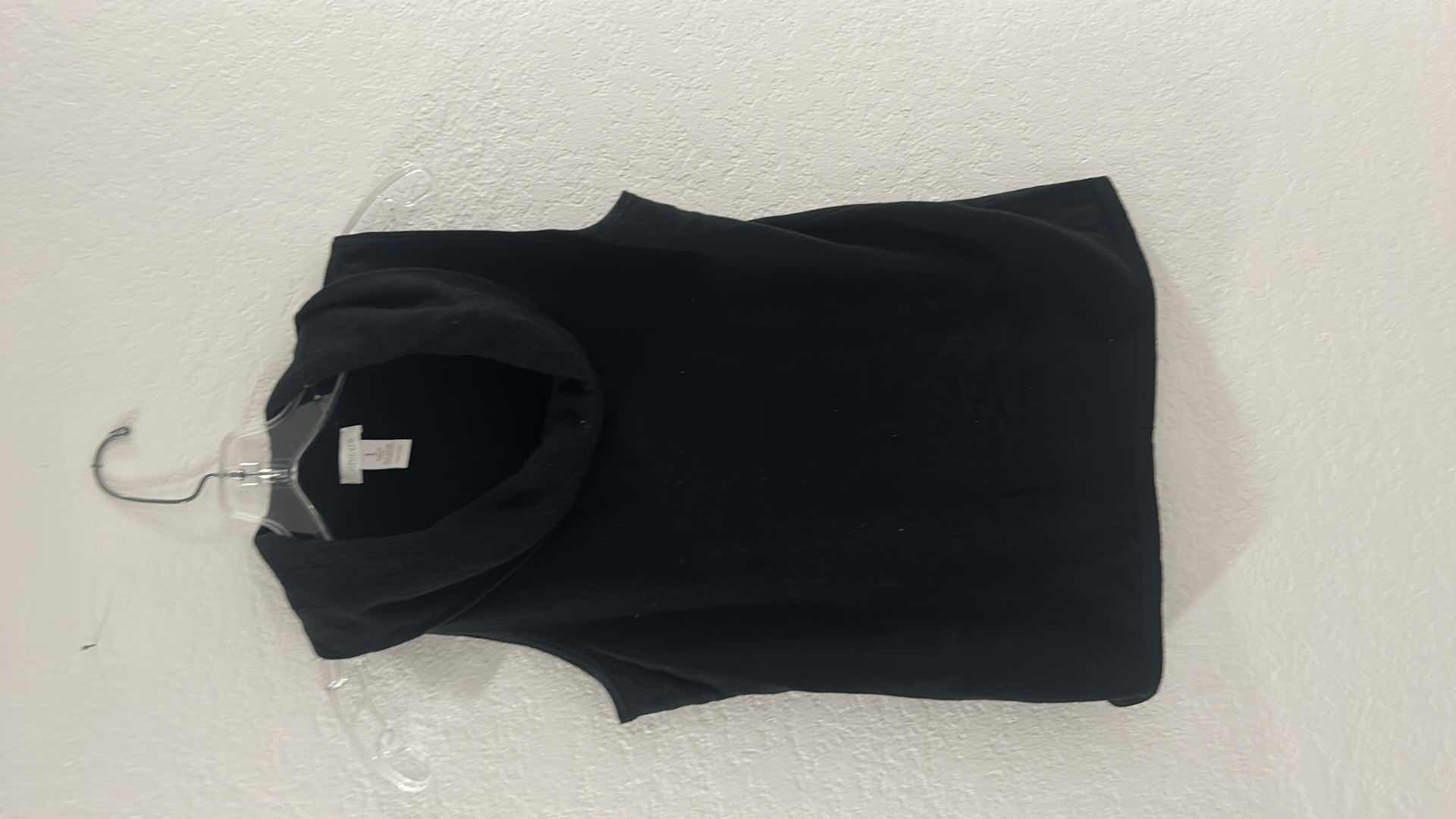 Photo 1 of 5 PIECES CHICOS WOMENSWEAR SIZE 1