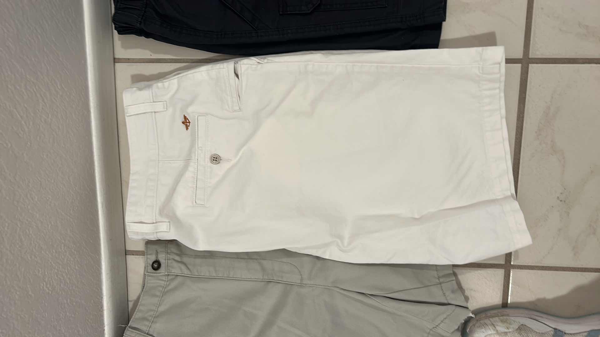 Photo 1 of 5 PAIRS MENS CARGO SHORTS SIZE 36” x 38”