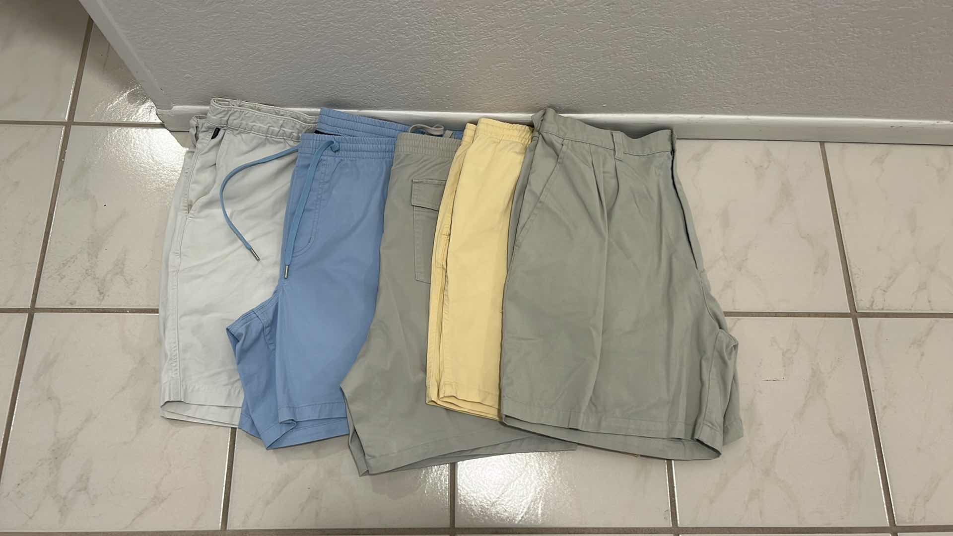 Photo 1 of 5 PAIRS MENS CARGO SHORTS SIZE 36” x 38”