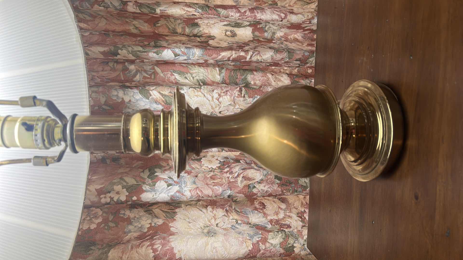 Photo 1 of BRASS TABLE LAMP WITH FLOWER FINIAL H27”