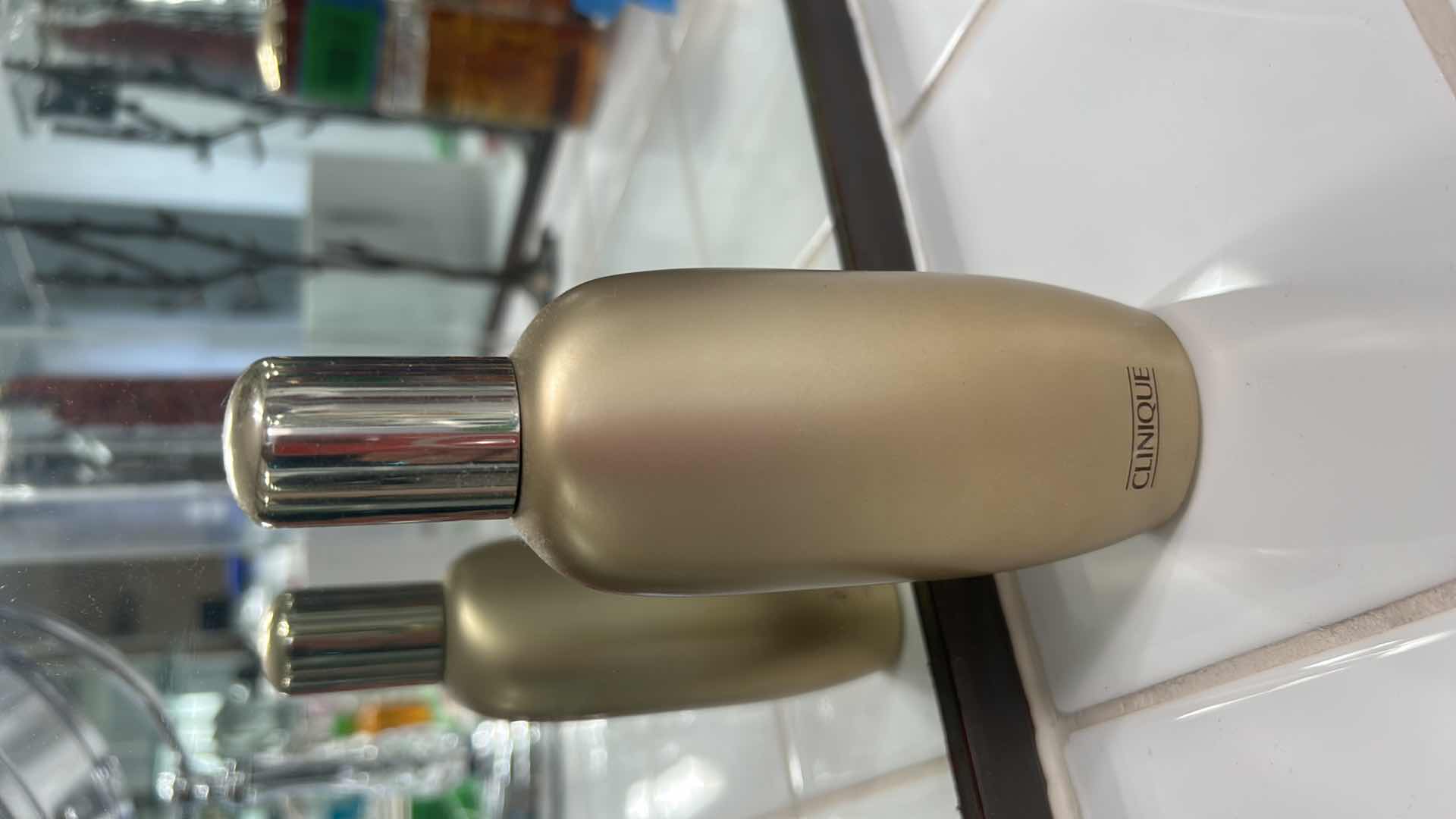 Photo 1 of CLINIQUE AROMATIC ELIXIR