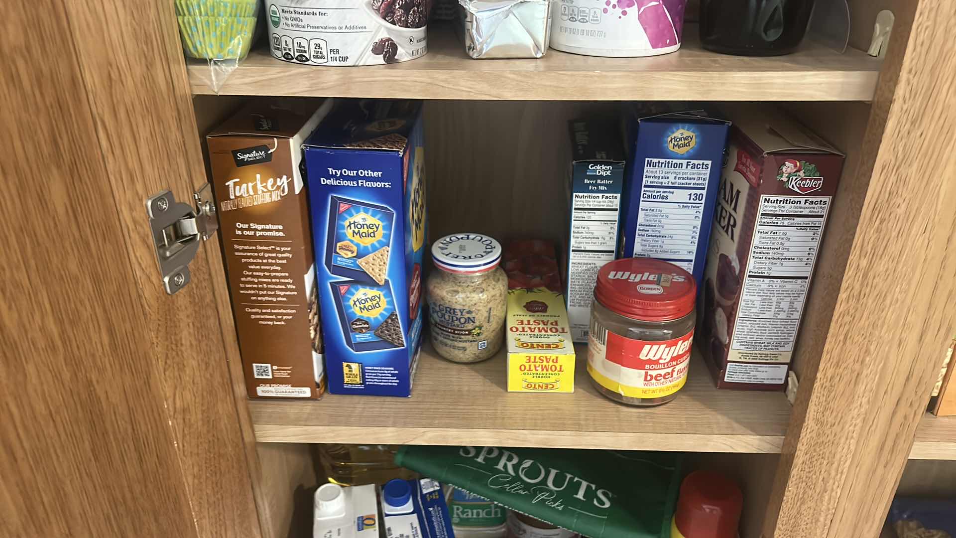 Photo 1 of KITCHEN PANTRY CONTENTS - FOOD