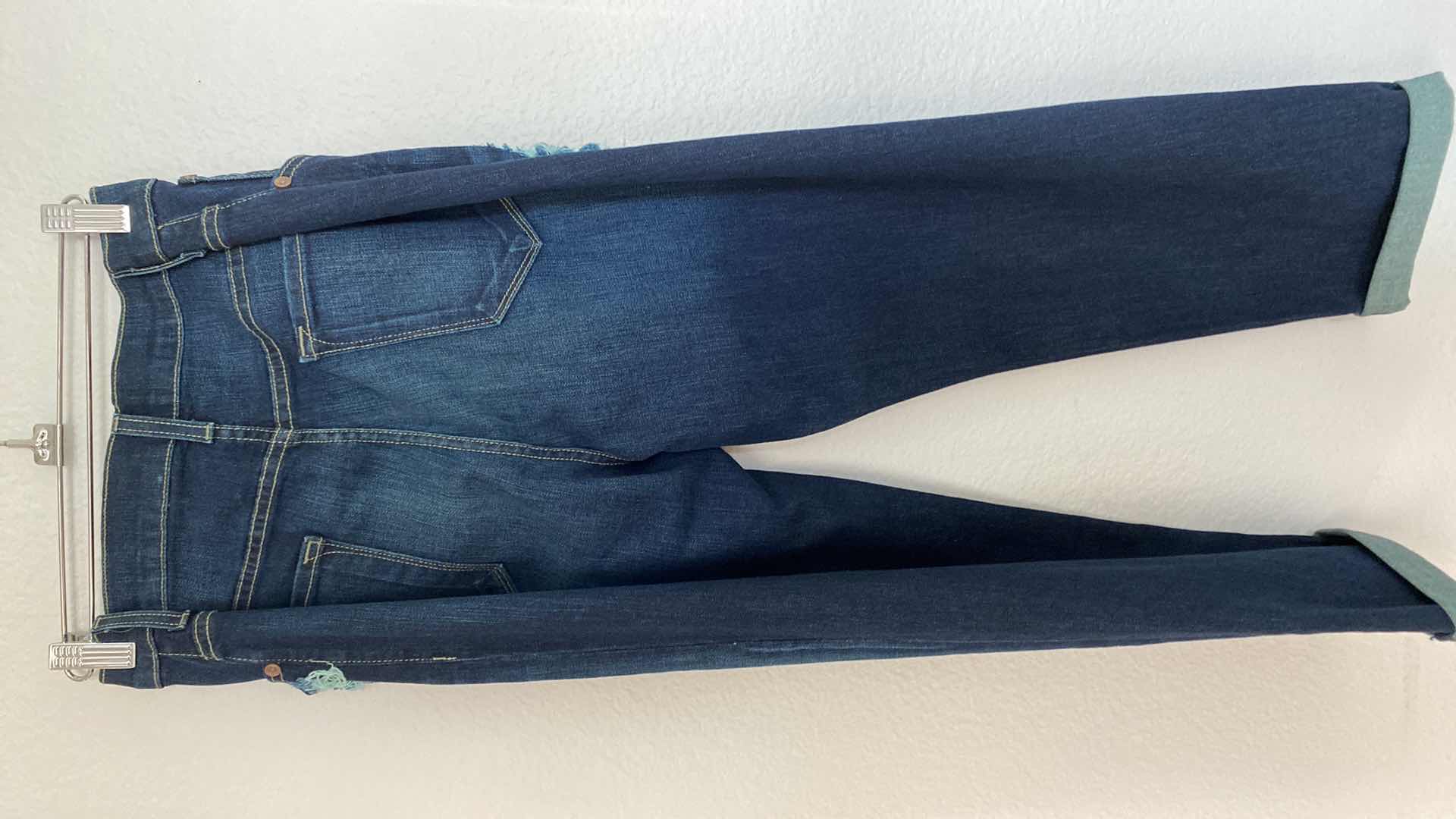 Photo 1 of NWT WOMEN’S SIZE 16 CHALET RIPPED JEANS 