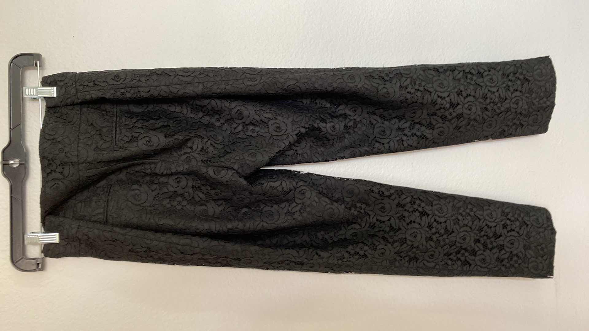 Photo 1 of NEW NO TAG WOMENS SIZE 10 ANN TAYLOR LACE PANTS 
