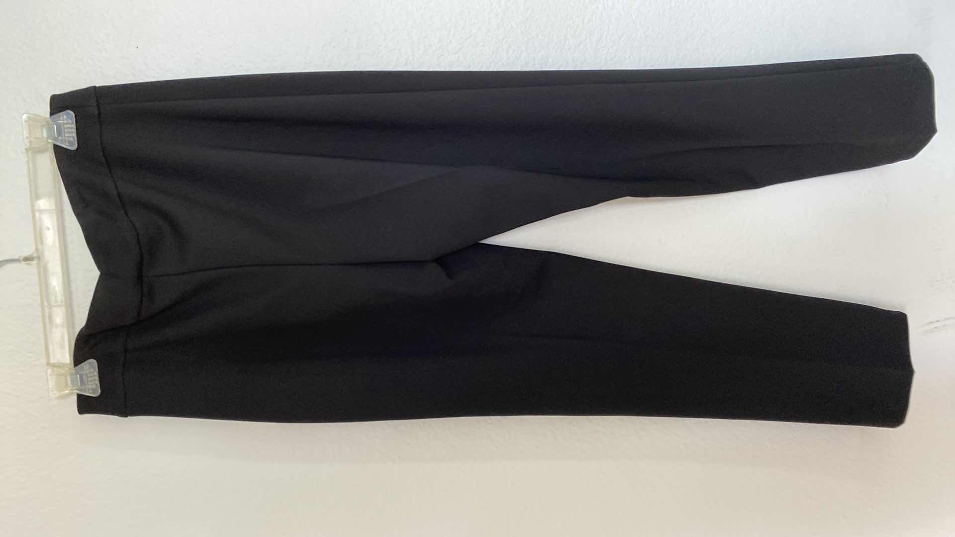 Photo 1 of NWT WOMEN’S SIZE 8 BALI PULL ON PANTS 