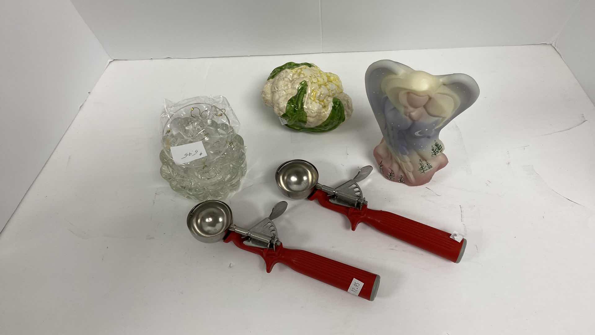 Photo 1 of ASSORTED HOUSEHOLD ITEMS