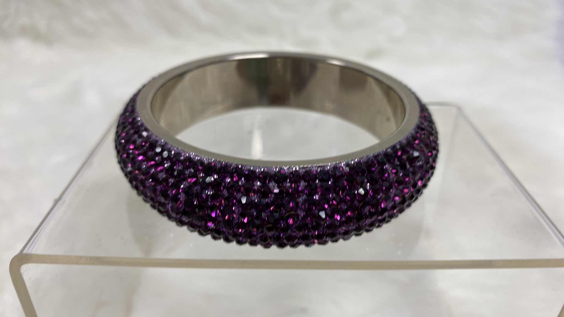 Photo 1 of NEW BRACELET COSTUME JEWELRY 