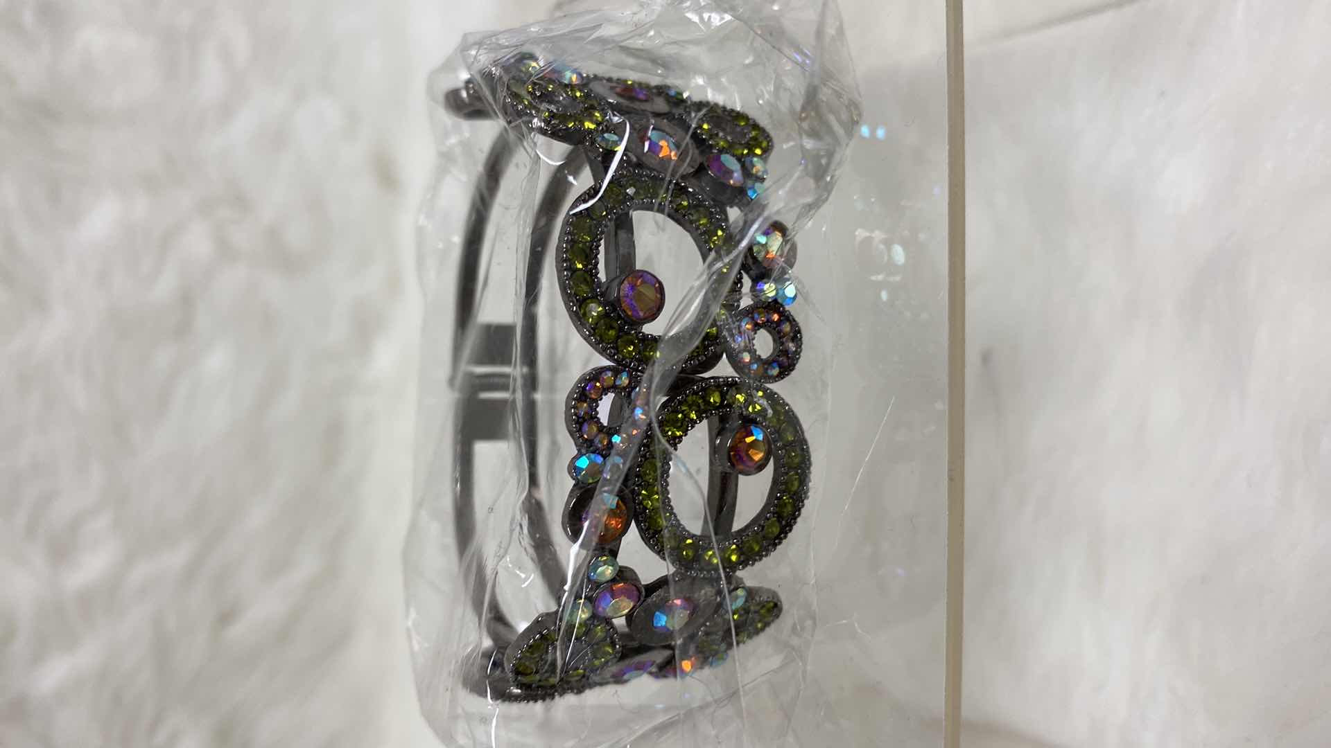 Photo 1 of NEW BRACELET COSTUME JEWELRY 