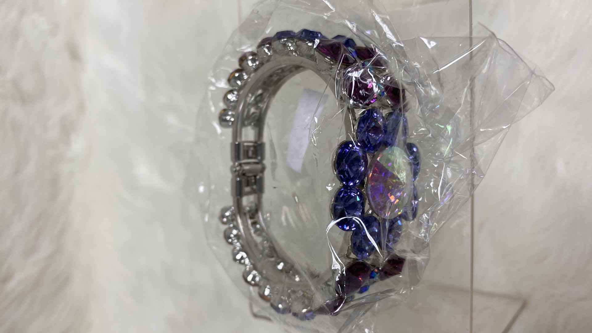 Photo 1 of NEW BRACELET COSTUME JEWELRY  
