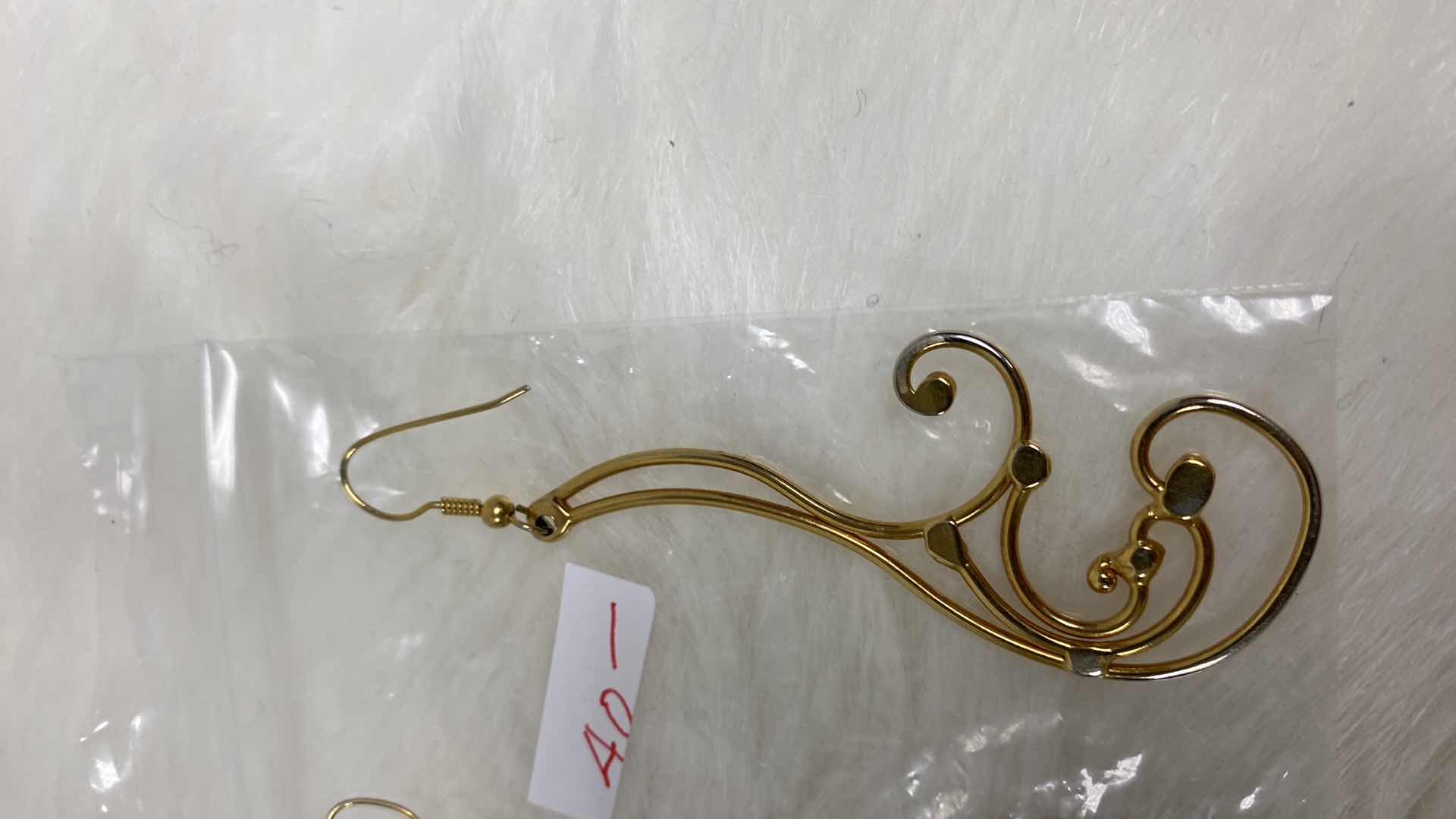 Photo 1 of DANGLING EARRINGS COSTUME JEWELRY 