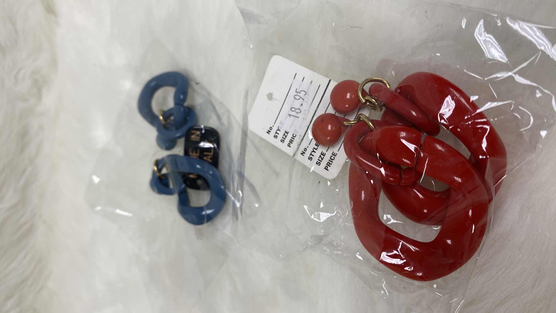 Photo 1 of NEW PAIR OF LUCITE EARRINGS COSTUME JEWELRY