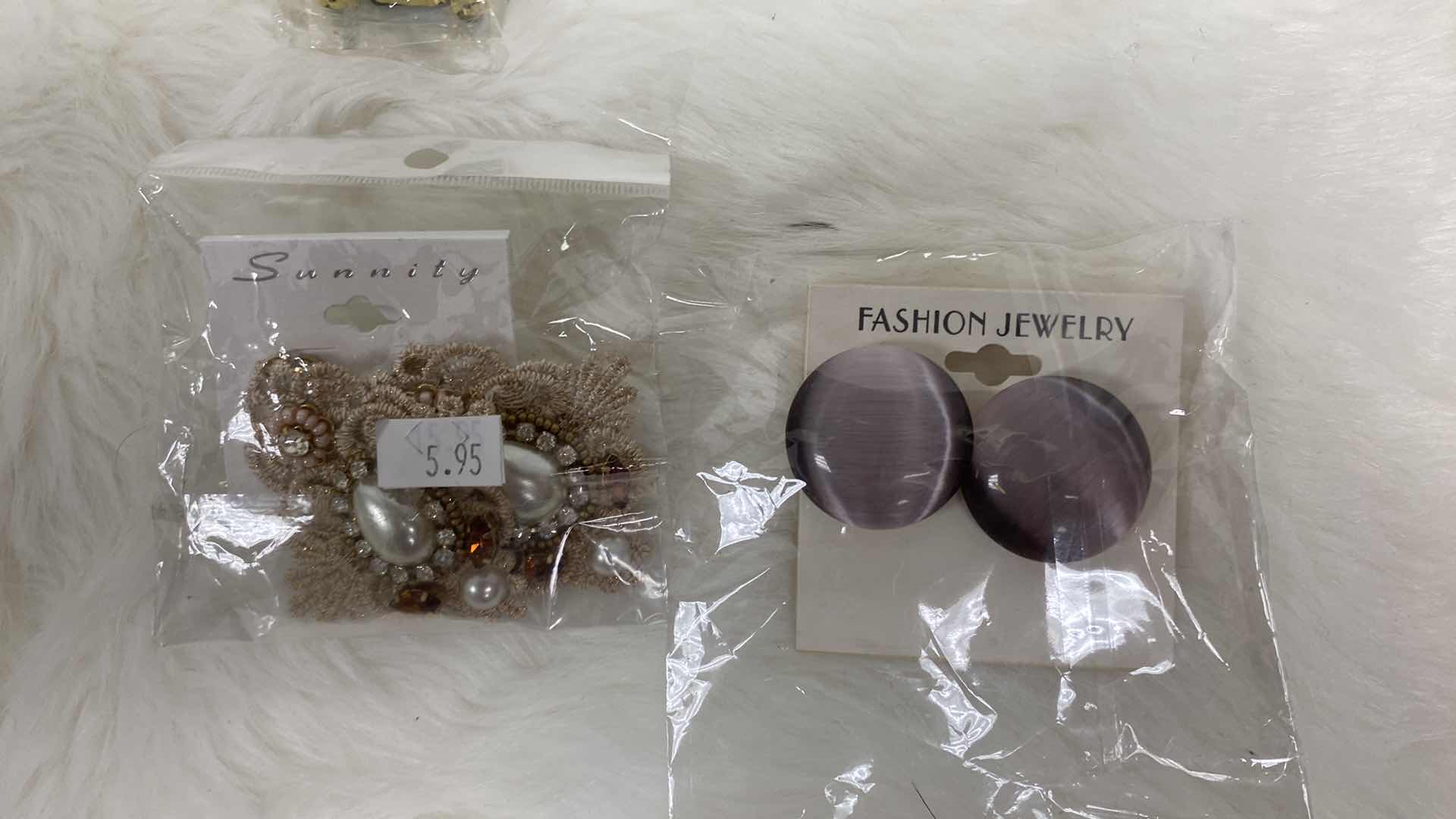 Photo 1 of NEW 4- PIECES COSTUME JEWELRY 