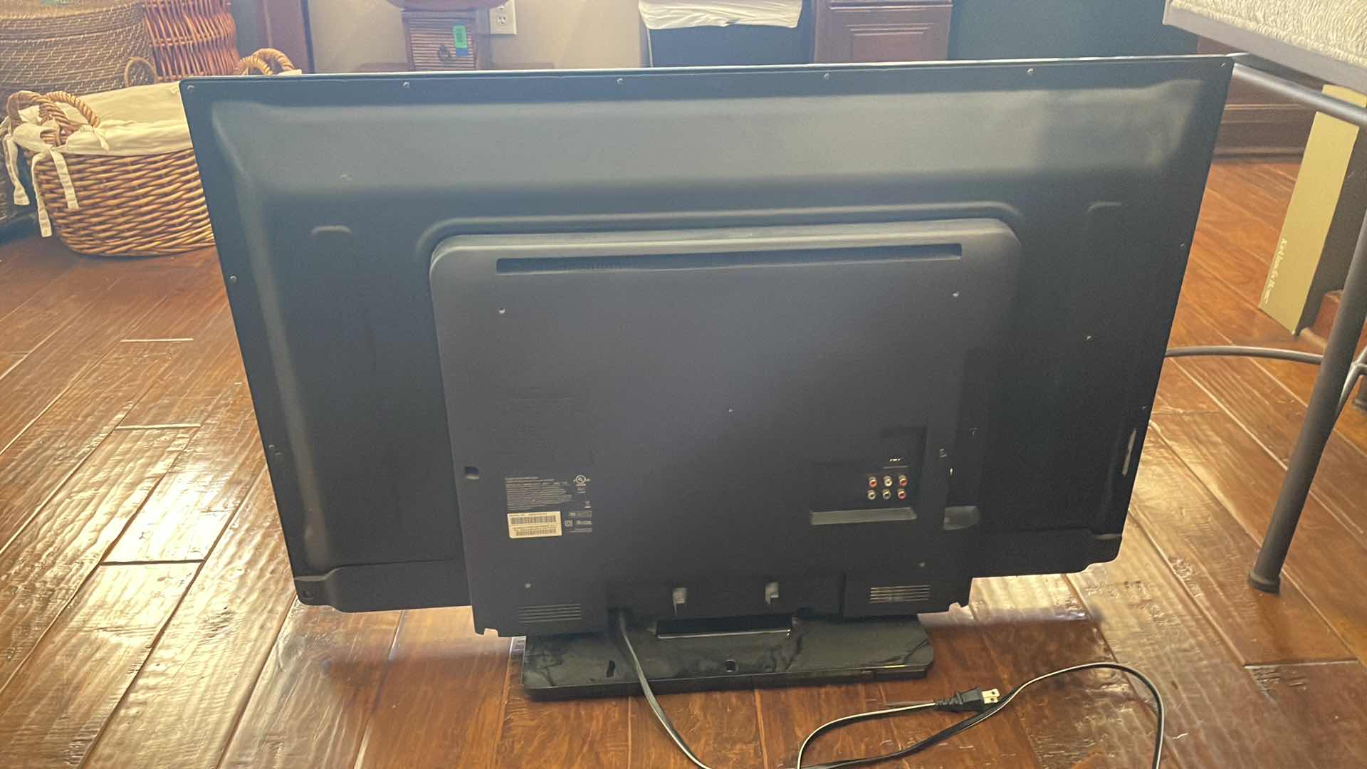 Photo 1 of MAGNAVOX 36 “ LED TV NO REMOTE