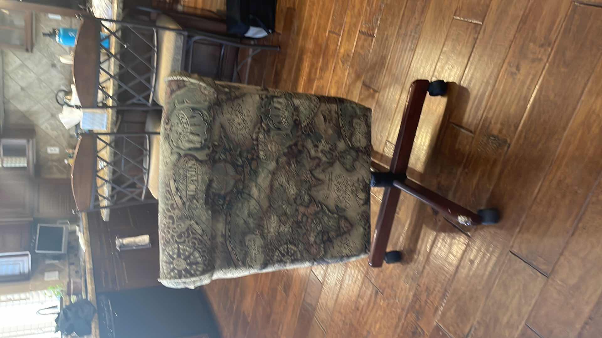 View 4 of GEOGRAPHICA DESK CHAIR 21”x 18” x 39”H