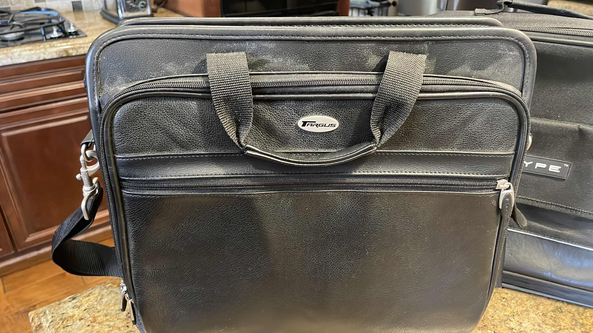 Photo 1 of COMPUTER BAGS