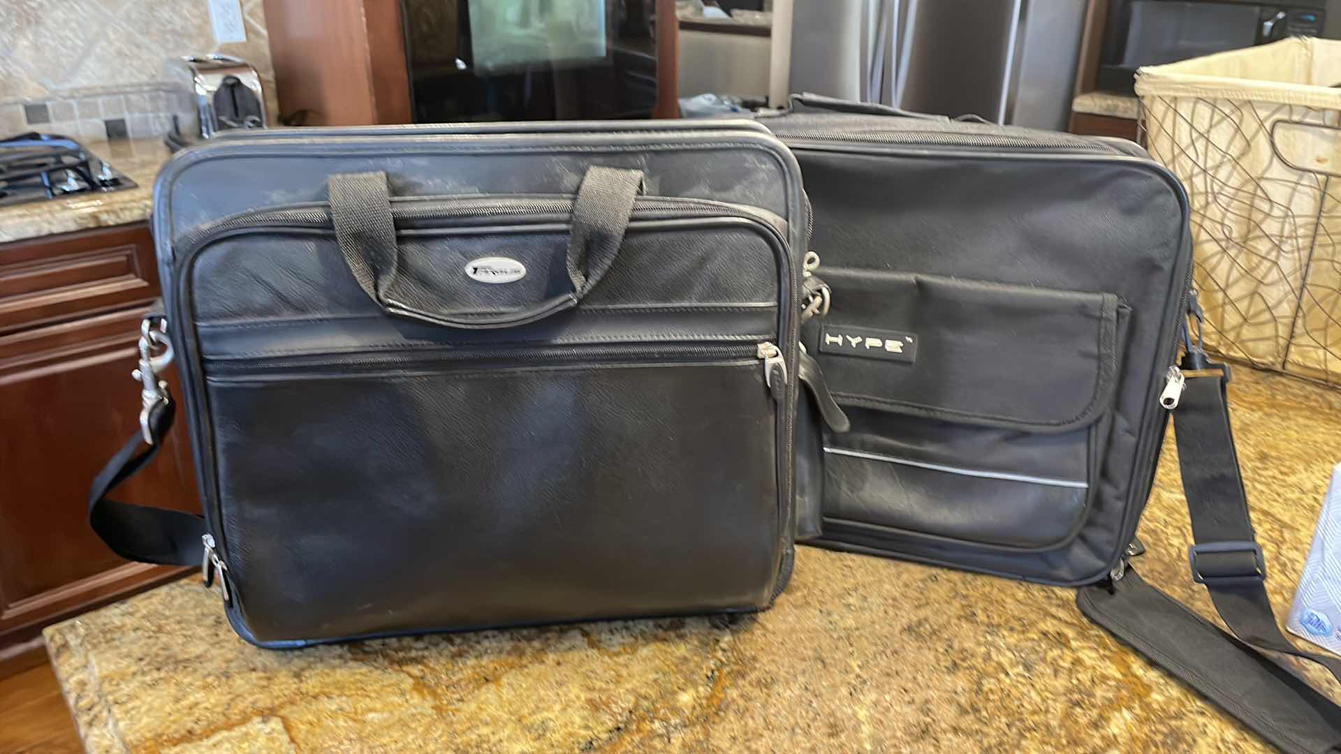 Photo 1 of COMPUTER BAGS